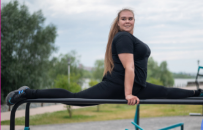Hyperbolic Stretching for Women